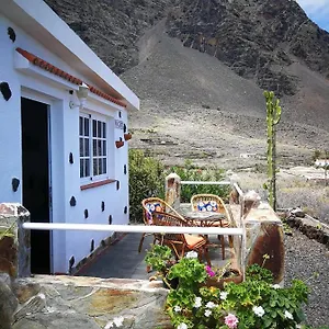 https://la-casita-de-la-brea.in-canary-islands.com